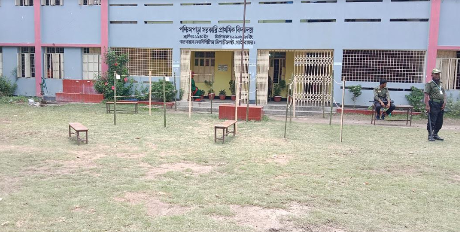 ভোটারদের উপস্থিতি কম থাকায় কোথাও কোন লাইন নেই