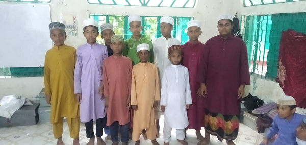নবাবগঞ্জ এতিমখানা : এতিম আছে ১০ জন বিল হচ্ছে দেড় শতাধিকের
