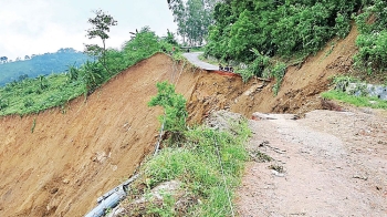 নাইক্ষ্যাংছড়িতে পাহাড় ধসে কৃষকের মৃত্যু