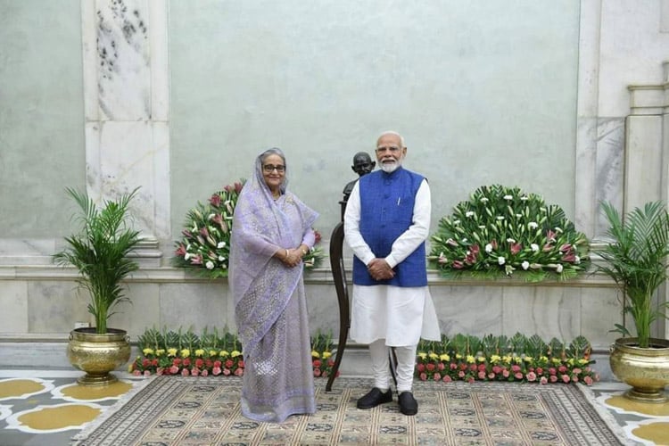 শেখ হাসিনা-মোদি বৈঠকে দু’দেশের সম্পর্ক আগামীতে আরো দৃঢ় করার ব্যাপারে আশাবাদী