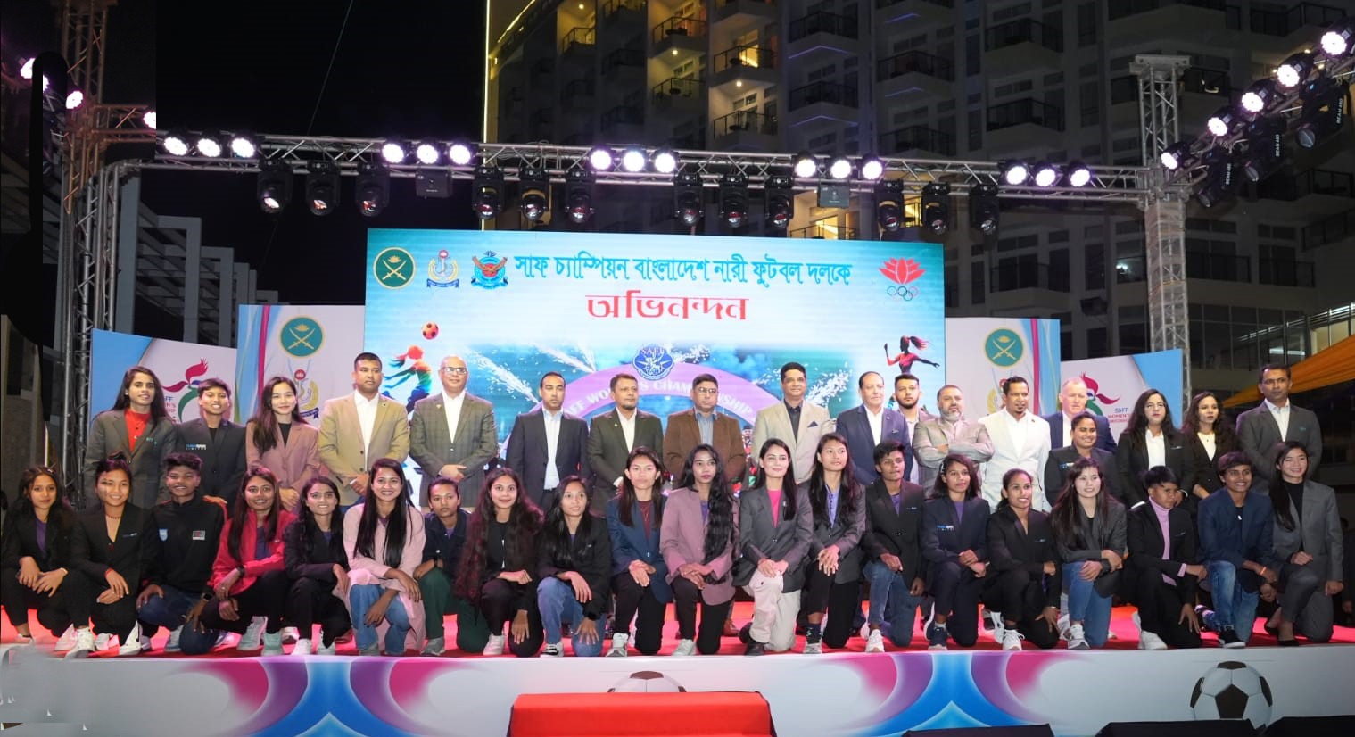 সাফজয়ী নারী ফুটবলারদের সংবর্ধিত করল সেনাবাহিনী