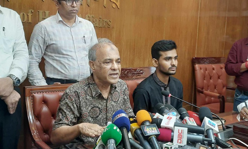 অভিযান পরিচালনার অধিকার শুধুমাত্র আইনশৃঙ্খলা রক্ষাকারী বাহিনীর, স্বরাষ্ট্র উপদেষ্টা