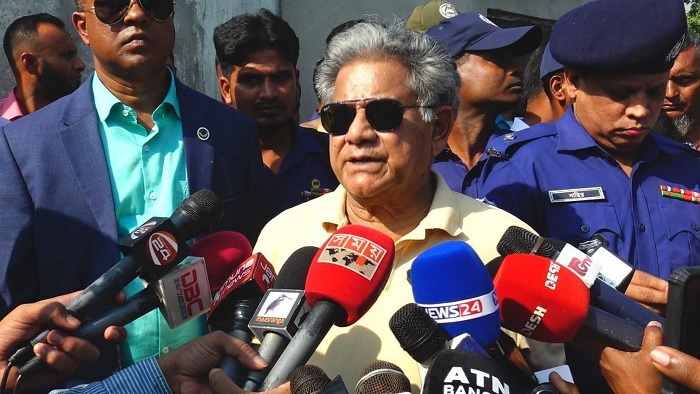 মাইলস্টোনে আহতদের জন্য সিঙ্গাপুর থেকে আসছে চিকিৎসক দল: শ্রম উপদেষ্টা