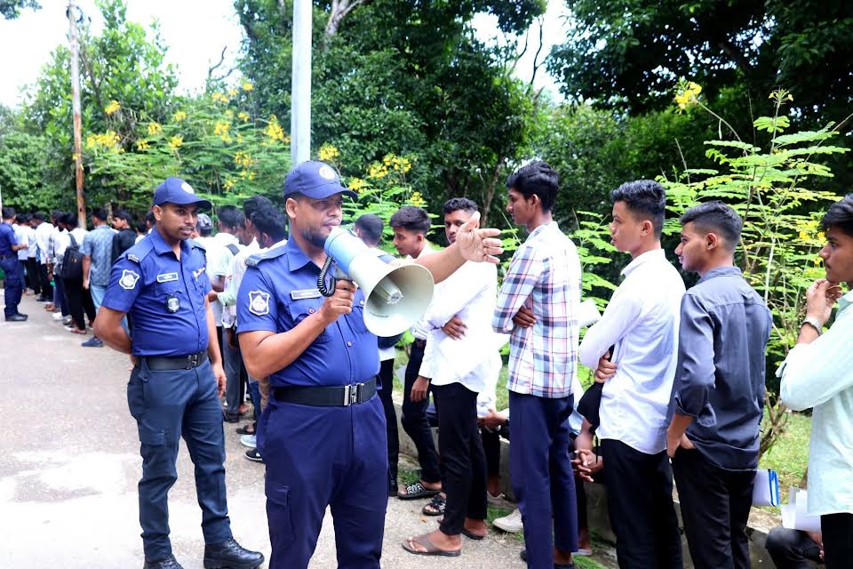 রাঙ্গামাটিতে পুলিশে চাকরি পেলেন ০৮ জন