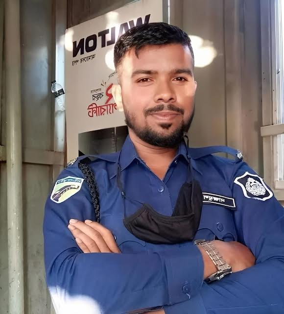কিশোরগঞ্জে ডিউটিরত অবস্থায় ট্রাকের ধাক্কায় প্রাণ গেলো পুলিশ সদস্যের