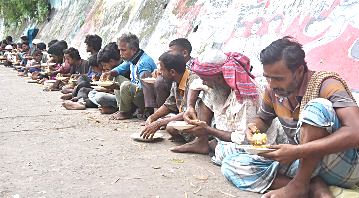 ভালো কাজের বিনিময়ে পেট ভরে খাওয়া