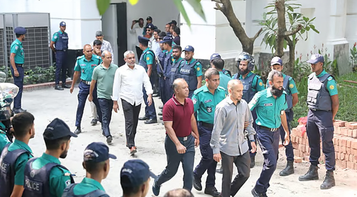 সাবজেলে ১৫ সেনা কর্মকর্তাকে খাবার দেওয়া হবে বিধি অনুযায়ী: আইজি প্রিজন