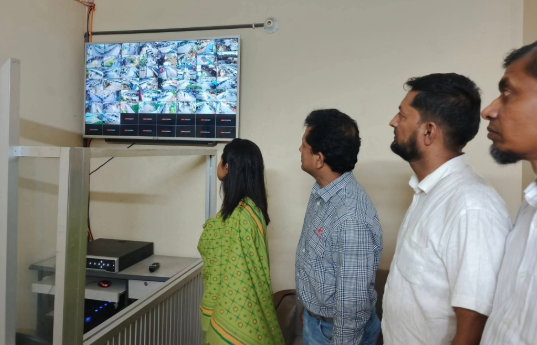 মিরসরাইয়ের বারইয়ারহাট পৌরসভার অপরাধ দমনে সিসিটিভি ক্যামেরার আওতায়।