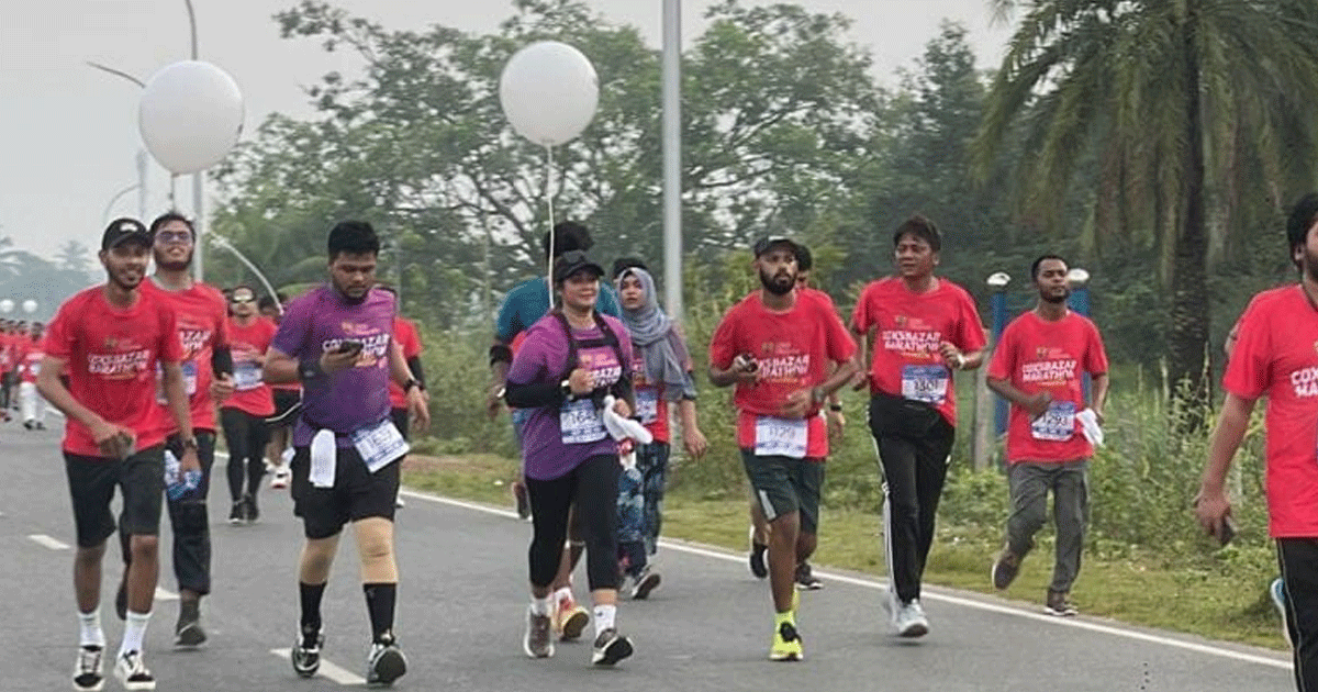 কক্সবাজারে প্রাণবন্ত ম্যারাথন, অংশ নিল দেড় হাজার দৌড়বিদ