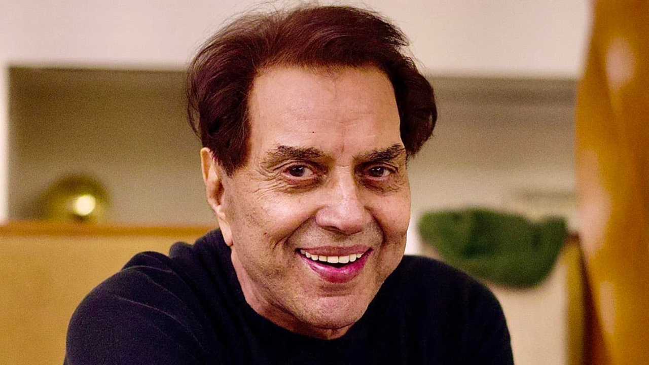 বর্ষীয়ান অভিনেতা ধর্মেন্দ্র আর নেই