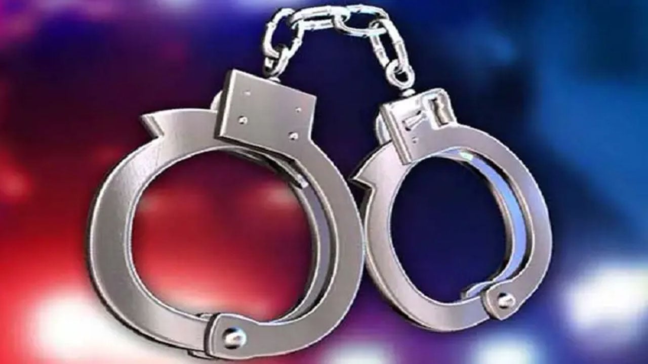 সারাদেশে ১৬৪৯ জন গ্রেপ্তার, আগ্নেয়াস্ত্র ককটেল উদ্ধার
