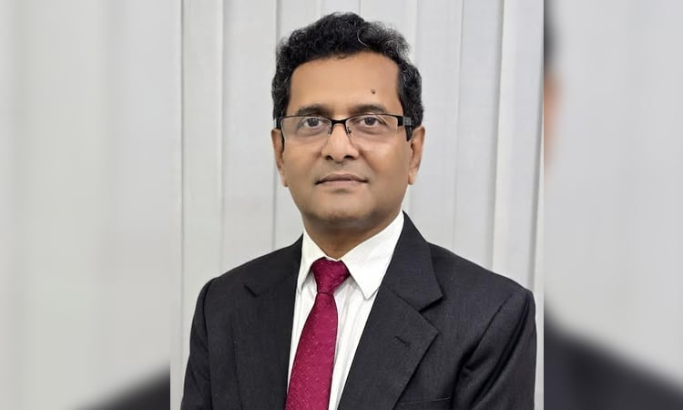আস্থার সংকটে বিদেশমুখী হচ্ছেন রোগীরা : ডা. শাকিল গনি