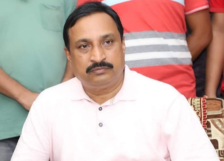 ফেনীতে নিজাম হাজারীসহ ৭১ জনের বিরুদ্ধে গ্রেপ্তারি পরোয়ানা