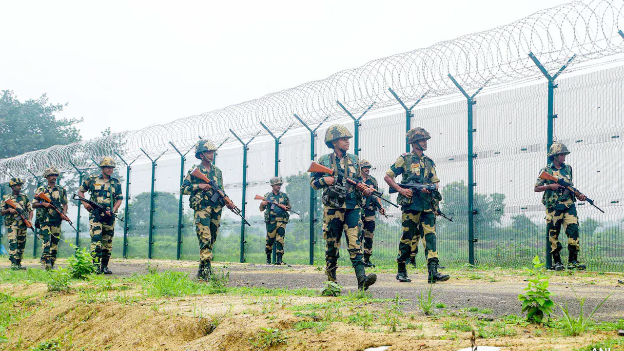 বাংলাদেশ সীমান্তের ৮০ শতাংশ এলাকায় কাঁটাতারের বেড়া দিয়েছে ভারত