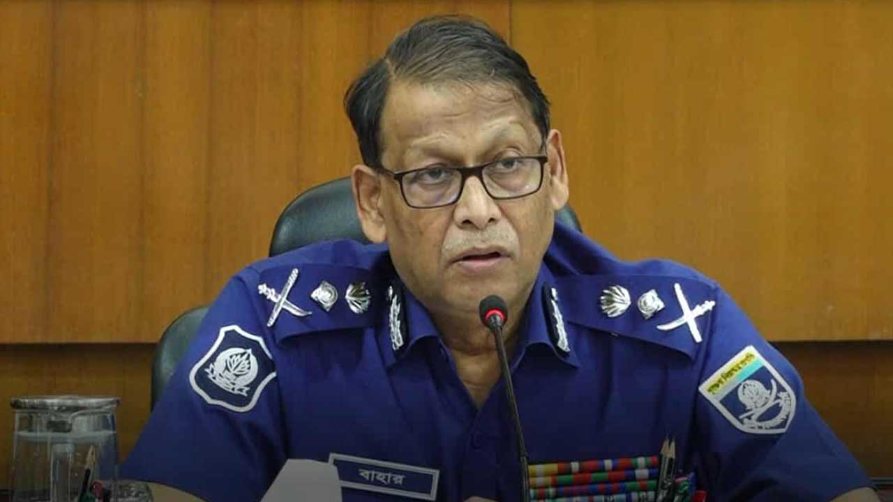 আইজিপি বাহারুল আলমকে সরিয়ে দিতে লিগ্যাল নোটিশ