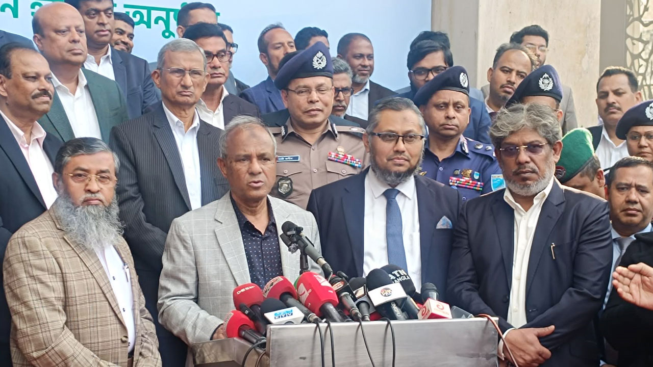 স্বরাষ্ট্র উপদেষ্টা : নির্বাচন থেকে সরে দাঁড়ানো প্রার্থীর ব্যক্তিগত সিদ্ধান্ত