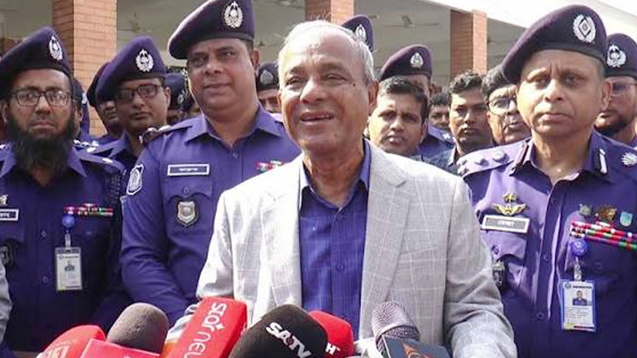 নরসিংদীতে মাদকসেবীদের জন্য আলাদা কারাগার নির্মাণ করা হবে : স্বরাষ্ট্র উপদেষ্টা