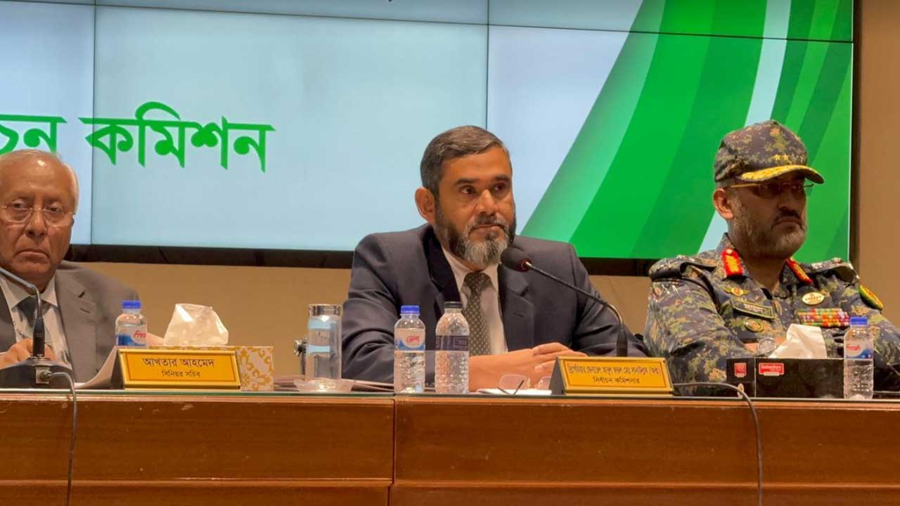 ভোটে বিঘ্ন ঘটায় এমন কর্মকাণ্ড বরদাশত করা হবে না: ইসি