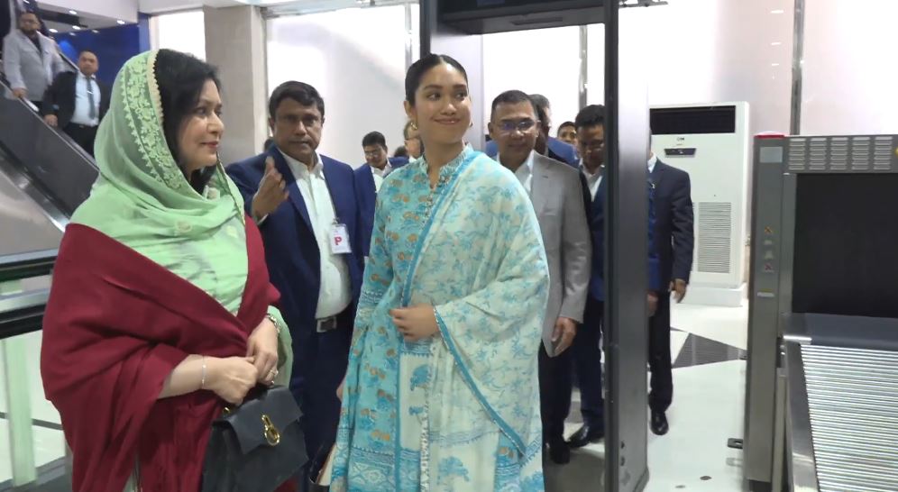ঢাকায় পৌঁছালেন তারেক রহমান