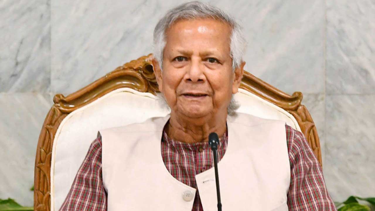 এবারের বিজয় দিবস হোক নতুনভাবে ঐক্যবদ্ধ হওয়ার দিন : প্রধান উপদেষ্টা