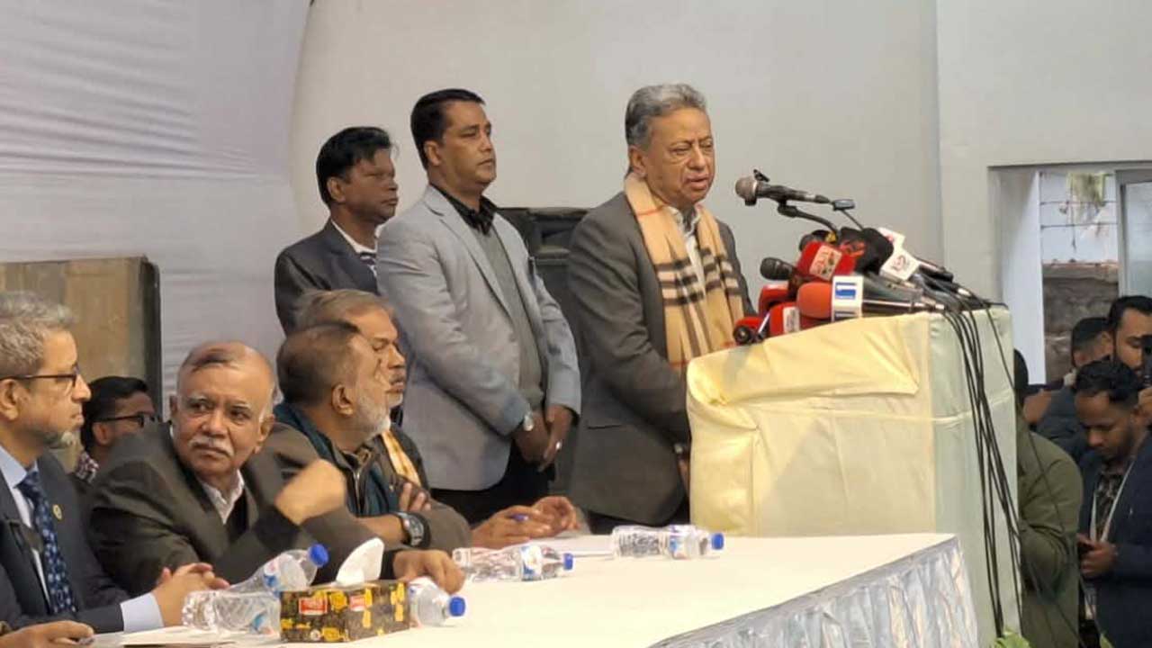 তারেক রহমান আগামীদিনের গণতন্ত্রের টর্চবেয়ারার: আমীর খসরু