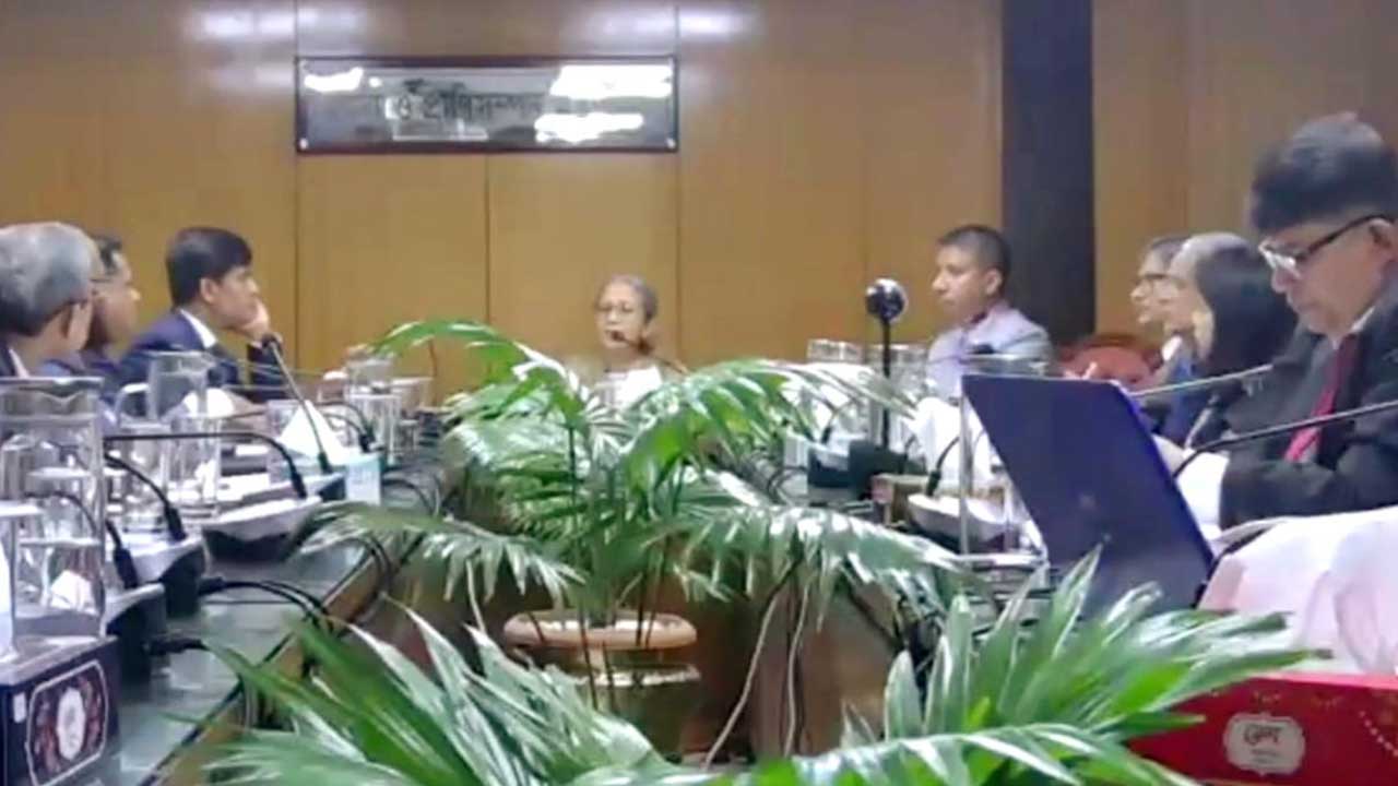 বোরো মৌসুমে হাওরাঞ্চলে নিয়ন্ত্রিত বালাইনাশক ব্যবহারের সিদ্ধান্ত