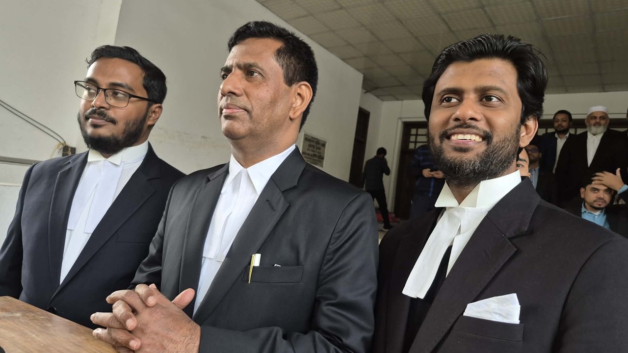 শেখ হাসিনার সাজা বাড়াতে আপিলের শুনানি ২০ জানুয়ারি