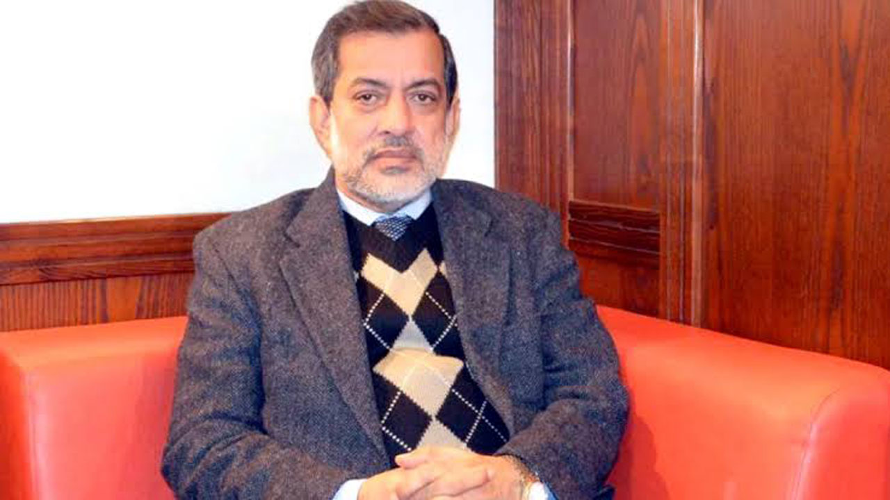 অভিযুক্তদের ব্যাখ্যা চান ট্রাইব্যুনাল : চিফ প্রসিকিউটরকে জড়িয়ে ফজলে করিমের সাবেক স্ত্রীকে ‘সাইবার বুলিং’