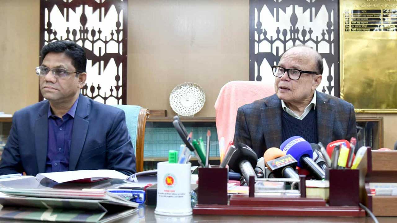 ভারত থেকে চাল আমদানি রাজনৈতিক নয়, এটি বাজারের প্রক্রিয়া : খাদ্য উপদেষ্টা