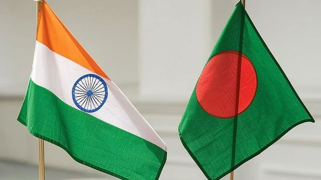 বাংলাদেশ থেকে কূটনীতিক পরিবারের সদস্যদের ফিরিয়ে নিচ্ছে ভারত
