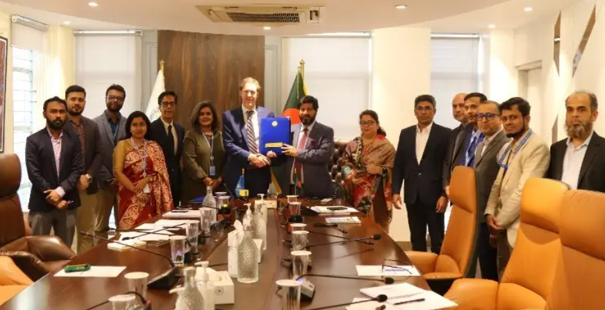 টেকসই অর্থায়নে সহযোগিতা: বিএসইসি-ইউএনডিপির মধ্যে সমঝোতা স্মারক সই 