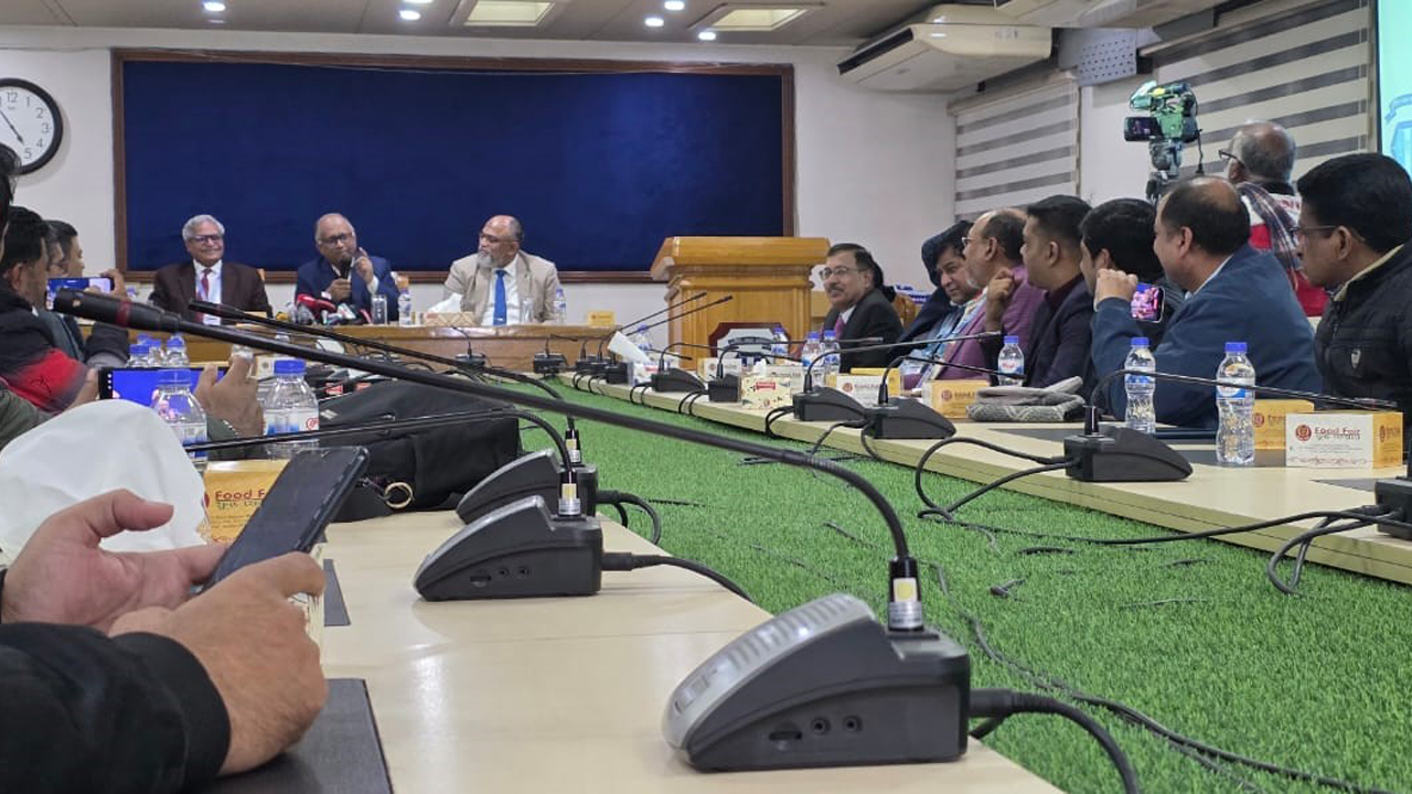 নির্বাচনের প্রার্থীদের হলফনামা যাচাই করবে দুদক