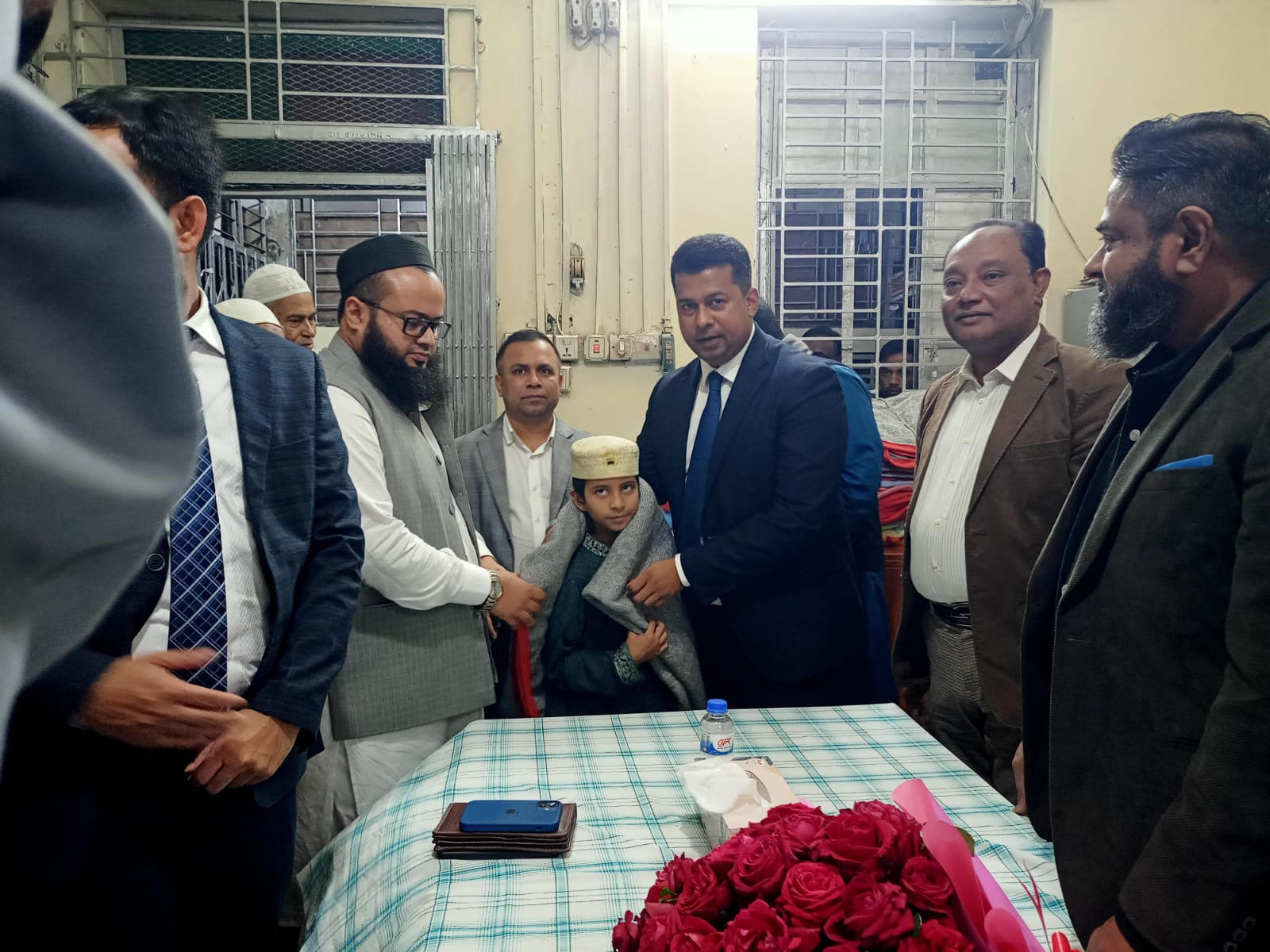 ঐতিহ্যবাহী কদম মোবারক এতিমখানায় ৩৩০ এতিম শিশুর মাঝে শীতবস্ত্র বিতরণ