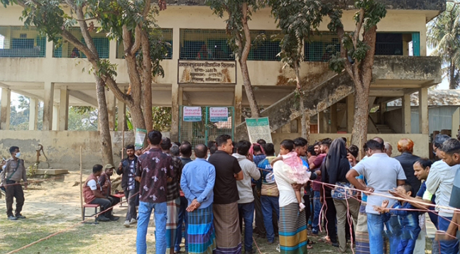 ভোট দেওয়া হলো না বৃদ্ধ বাবু মিয়ার, পথেই মৃত্যু