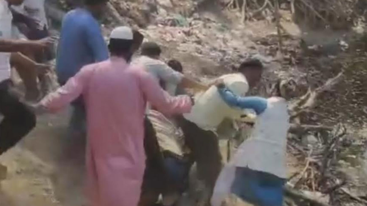ভোলায় বিএন‌পি-ইসলামী আন্দোল‌নের কর্মী‌দের মারামা‌রি, আহত ৪
