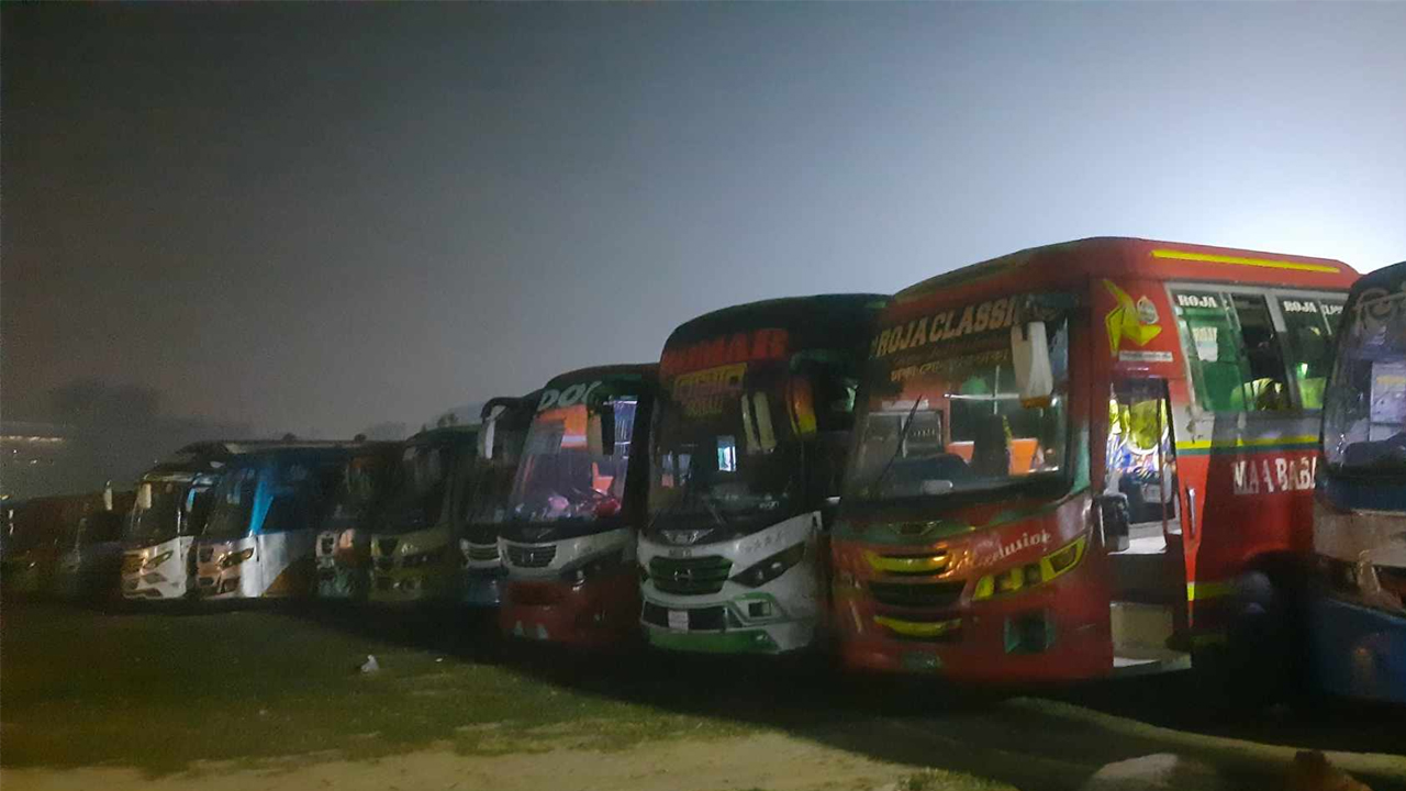 দেশের ৮০ শতাংশ বাস রিকুইজিশনে