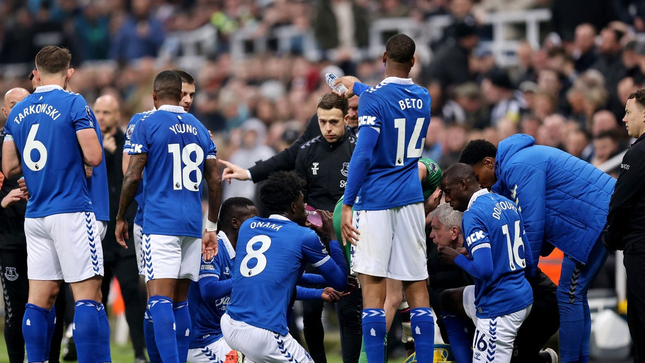 ইংলিশ প্রিমিয়ার লিগে থাকছে ইফতারের বিরতি