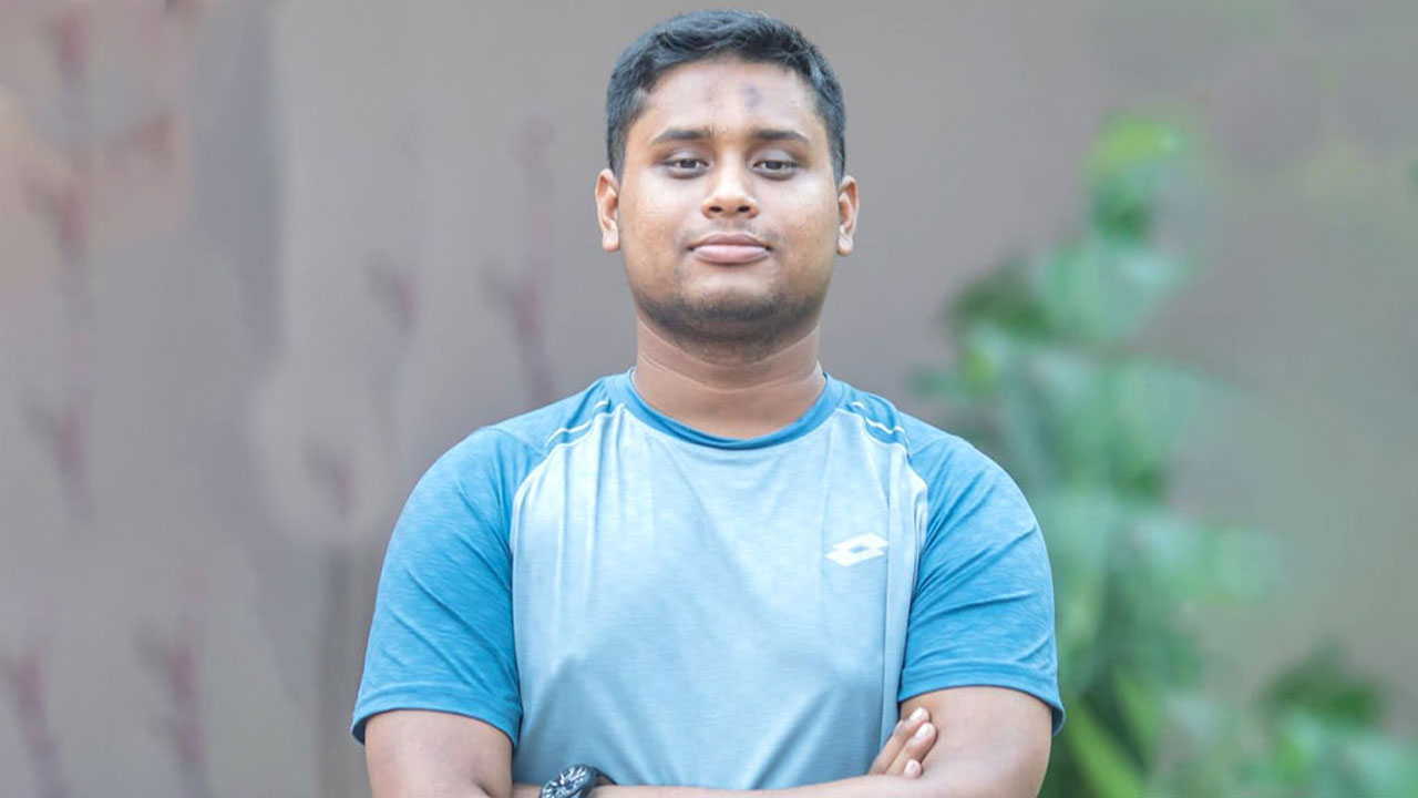 ৪৬ কেন্দ্রে ফলাফল: কুমিল্লা-৪ আসনে এগিয়ে হাসনাত