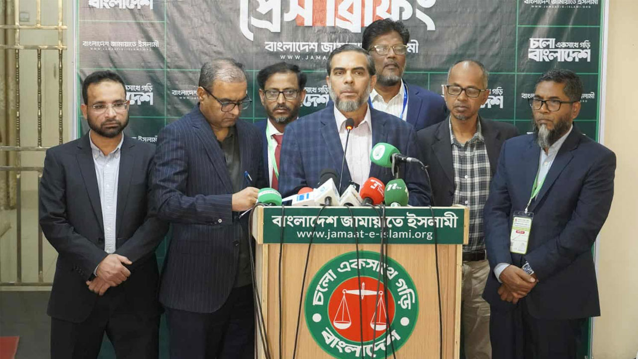একটি দলের কর্মীরা ভোটার-এজেন্টদের কেন্দ্রে ঢুকতে বাধা দিচ্ছে : অভিযোগ জামায়াতের