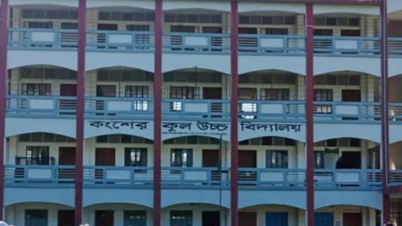 ময়মনসিংহে প্রিসাইডিং ও পোলিং অফিসার বরখাস্ত