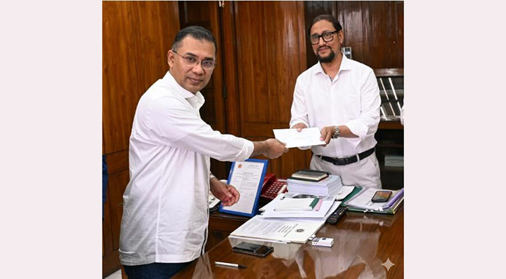 পরিচ্ছন্নকর্মীদের ১ কোটি ৬৩ লাখ টাকা অনুদান দিলেন প্রধানমন্ত্রী
