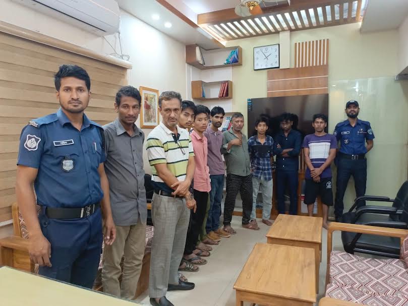 রাঙ্গামাটিতে কোতয়ালীর বিশেষ অভিযানে মাদক কারবারীসহ ১০ আসামী গ্রেফতার