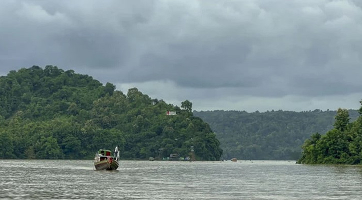 ২৪ এপ্রিল মধ্যরাত থেকে কাপ্তাই হ্রদে মৎস্য আহরণে নিষেধাজ্ঞা