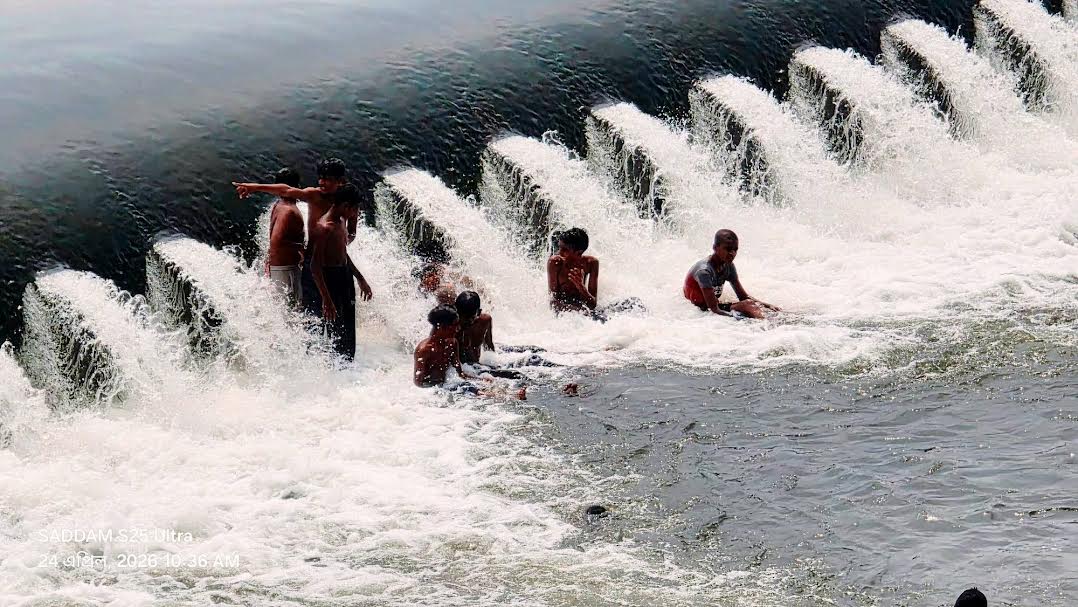 চাঁপাইনবাবগঞ্জে রাবার ড্যামের নিরাপত্তায় পুলিশ চেয়েছে পাউবো