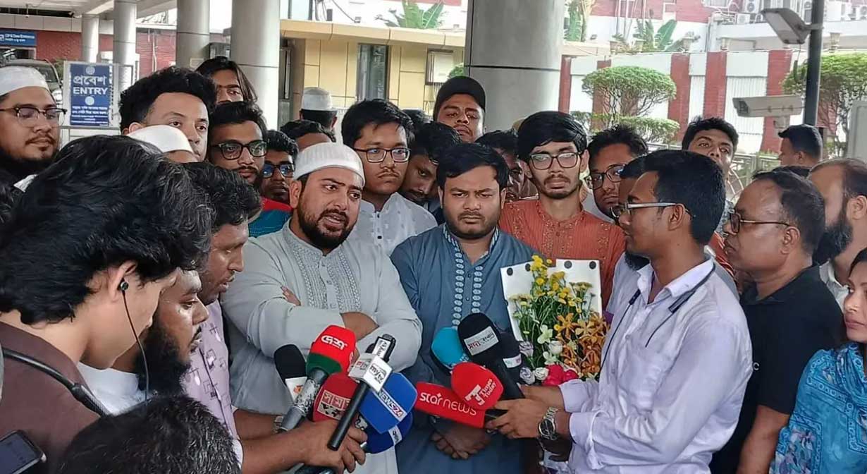 গুরুত্বপূর্ণ অধ্যাদেশ বাতিল করে স্বৈরতান্ত্রিক ব্যবস্থা চায় সরকার : বিরোধীদলীয় চিফ হুইপ