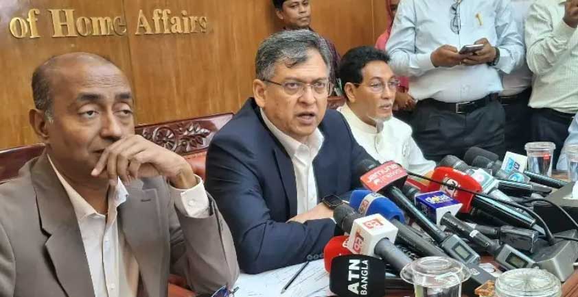দু-একটি বাদে গণভোটসহ অন্তর্বর্তী সরকারের সব কর্মকাণ্ড বৈধতা পাচ্ছে : স্বরাষ্ট্রমন্ত্রী