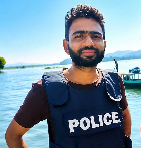 রাঙ্গামাটিতে পুলিশের এসআইয়ের ঝুলন্ত মরদেহ উদ্ধার