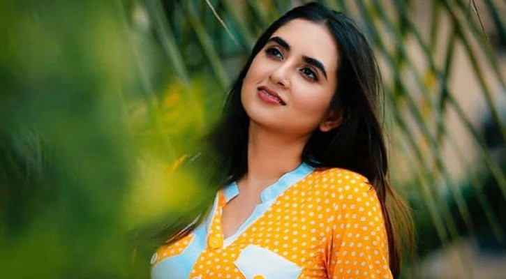 মৃত্যুর গুজব উড়িয়ে তানিয়া বৃষ্টি বললেন ‘ভালো আছি’