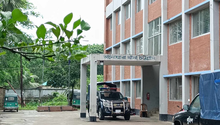স্কুলছাত্রীকে ধর্ষণচেষ্টা: ইউপি সদস্যের বিরুদ্ধে সমঝোতা চেষ্টার অভিযোগ