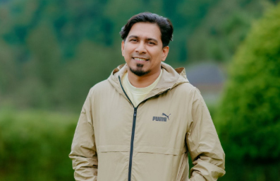 কথা বলতে পারছেন না ‘ব্যাচেলর পয়েন্ট’ নাটকের নির্মাতা অমি, চাইলেন দোয়া